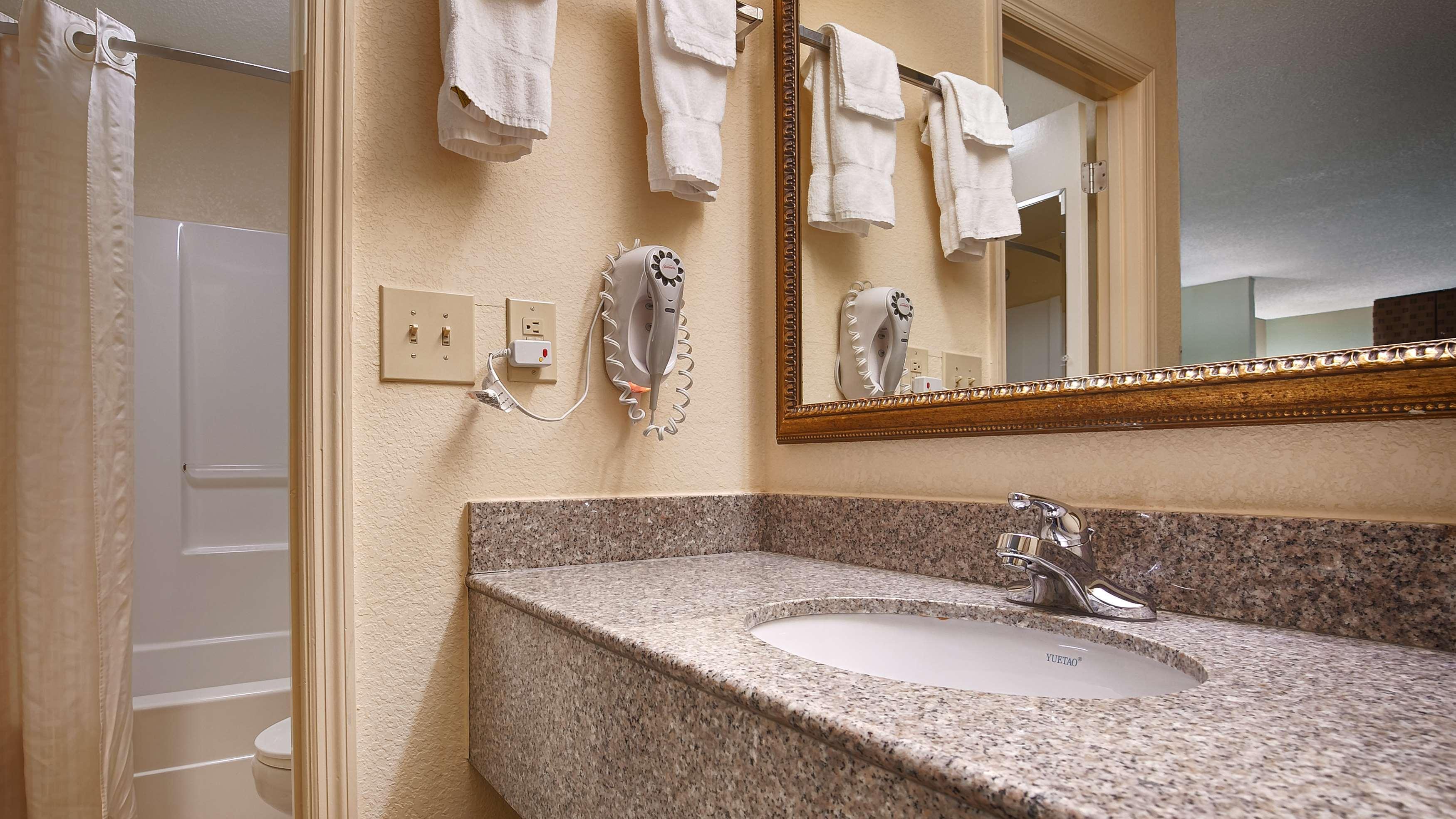Best Western Andalusia Inn Εξωτερικό φωτογραφία