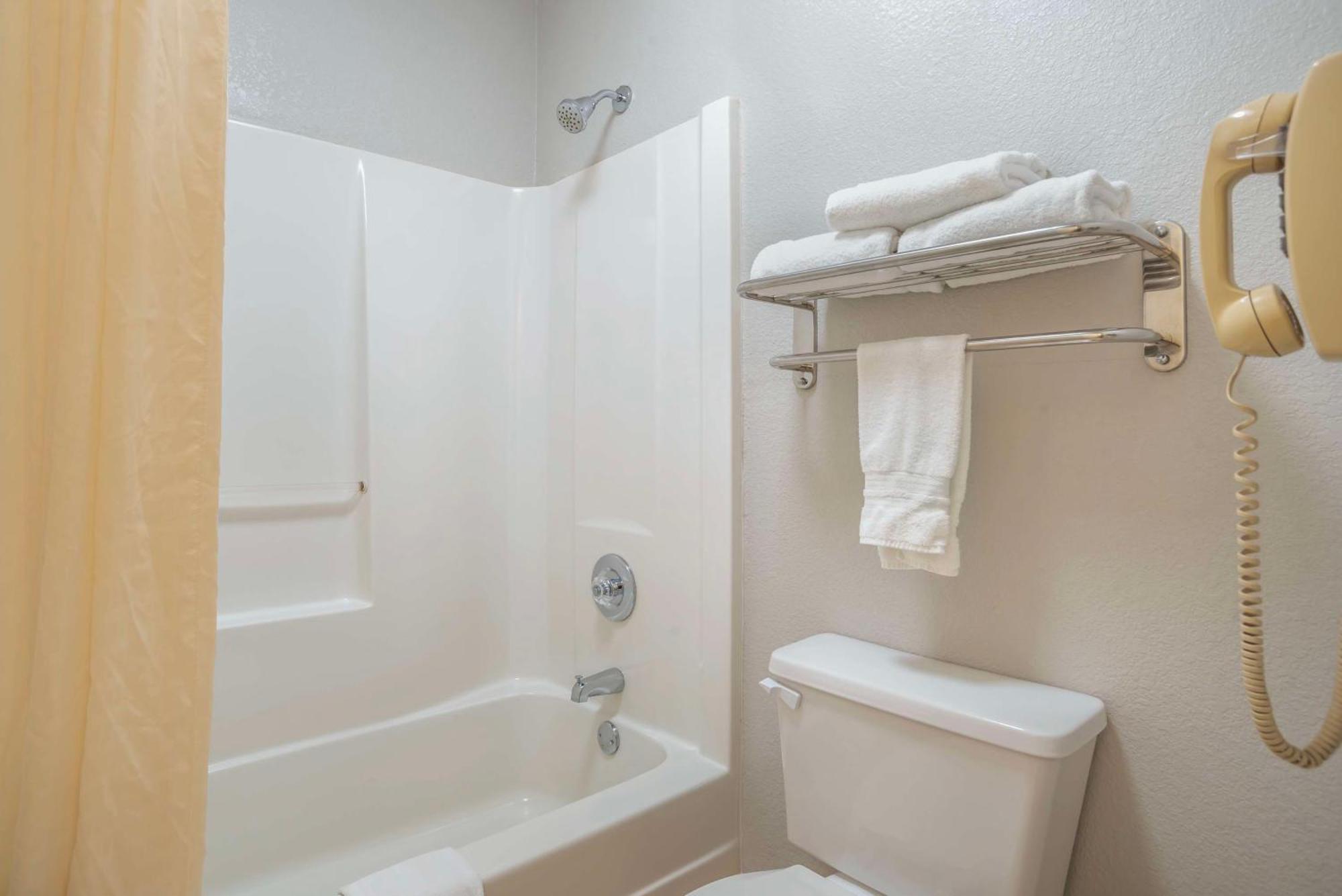 Best Western Andalusia Inn Εξωτερικό φωτογραφία